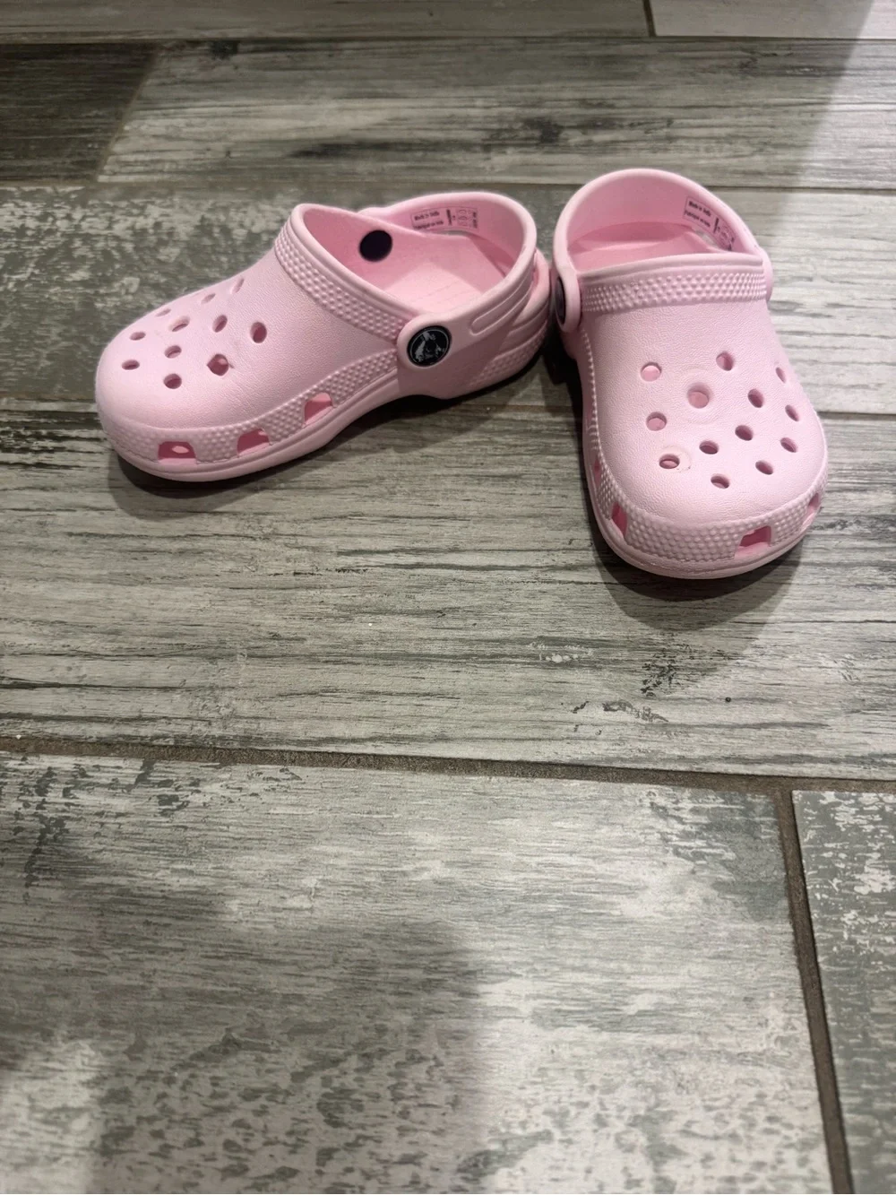 Kids’ Pink Crocs Clogs – Light Pink